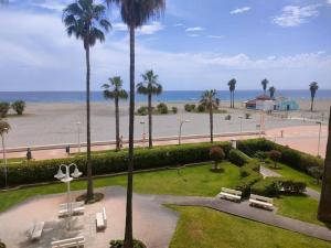 Zdjęcie z galerii obiektu Hermoso piso primera línea w mieście Motril