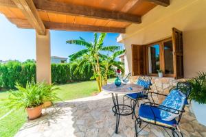 Vonkajšia záhrada v ubytovaní Ideal Property Mallorca - Rosas 28