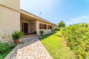Vonkajšia záhrada v ubytovaní Ideal Property Mallorca - Rosas 28