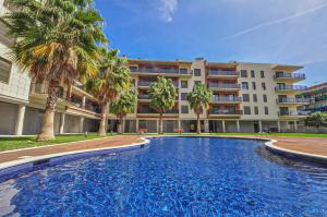 The swimming pool at or close to LITORAL COSTA DORADA - ESQUIROL Only families