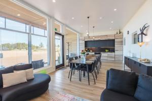 Χώρος καθιστικού στο Apartment Aurinkoranta D3 iso huoneisto merinäkymällä Kalajoki