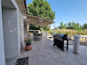 Balkón nebo terasa v ubytování Authentique Mas provençal entre mer et Camargue