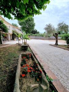 Zahrada ubytování Authentique Mas provençal entre mer et Camargue