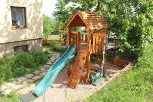 Children's play area sa Apartmány U Zvoničky