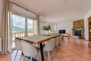 Telewizja i/lub zestaw kina domowego w obiekcie Villas Guzman - BELLISSIMA