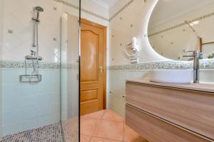 Łazienka w obiekcie Villas Guzman - BELLISSIMA