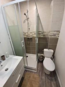 Koupelna v ubytování residence de l'évèché 5 + 8 fotografií