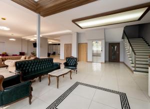 A seating area at Türkler Suite Hotel