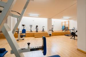 Centrum fitness w obiekcie Sea view apartment in the center of puerto Banús and private parking