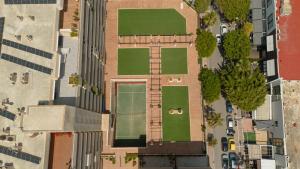 Widok z lotu ptaka na obiekt Sea view apartment in the center of puerto Banús and private parking