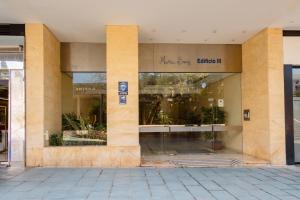 Fasada lub wejście do obiektu Sea view apartment in the center of puerto Banús and private parking