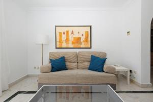 Część wypoczynkowa w obiekcie Sea view apartment in the center of puerto Banús and private parking