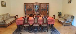 Istumisnurk majutusasutuses Guest house Lailashi