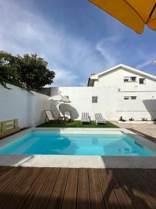 Bazén v ubytování *New* Casa Estrela com piscina! nebo v jeho okolí