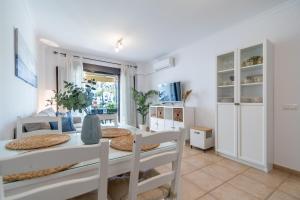 Posedenie v ubytovaní Apartamento Planta Baja Coto Sancti Petri Playa de la Barrosa