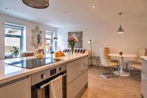 Kuchyň nebo kuchyňský kout v ubytování Finest Retreats - Brunels Reach