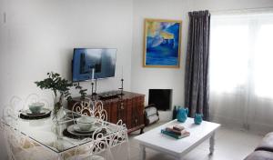 Et tv og/eller underholdning på Eucalyptus Cottage