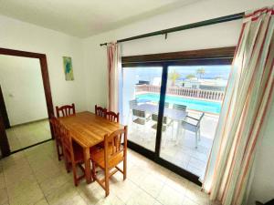 Basen w obiekcie Villa 1B lub w pobliżu