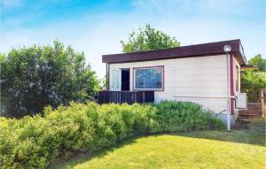 Κήπος έξω από το Awesome Home In Osby With Kitchen
