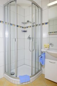 Koupelna v ubytování Haus Sonnheim + 37 fotografií