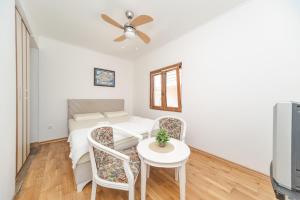 TV a/nebo společenská místnost v ubytování Guest House Zuber