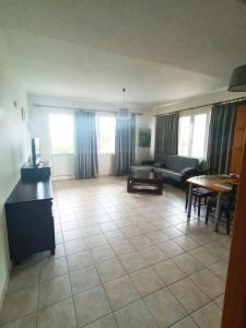 A seating area at Cathrin Beach Apartments