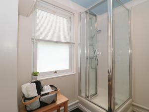 Et badeværelse på The Blue Cottage + 21 billeder