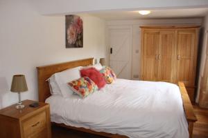 Gallery image of Peaceful and tranquil 2 bedroom Deer Cottage in Chippenham