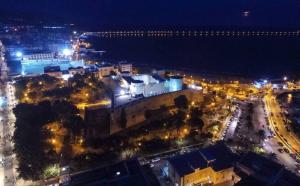 Nespecifikovaný výhled na destinaci Manfredonia nebo výhled na město při pohledu z apartmánu