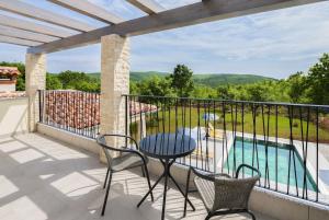 Πισίνα στο ή κοντά στο Villa Fortuna - Private Pool and Garden Retreat