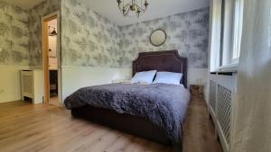 Foto dalla galleria di Wakacyjny dom nad jeziorem 16 osób Holiday house a Szałstry Altre 16 foto