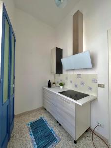 Η κουζίνα ή μικρή κουζίνα στο House fifty