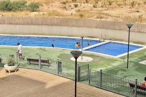 Basen w obiekcie Buena vista, apartamento en la playa Finestrat lub w pobliżu