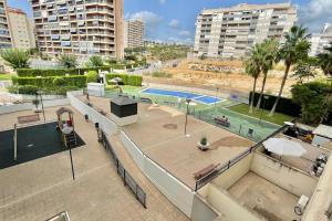 Basen w obiekcie Buena vista, apartamento en la playa Finestrat lub w pobliżu
