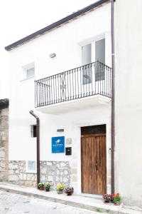 Fotografie z fotogalerie ubytování LA MANDORLA Luxury Rooms v destinaci Caltabellotta + 33 fotografií