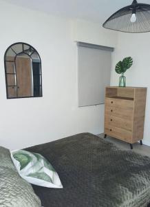 Postel nebo postele na pokoji v ubytování Sanxenxo 100