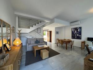 Posezení v ubytování MARINA 24 by SOM Menorca