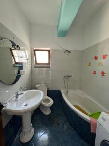 Kúpeľňa v ubytovaní Vila Eriseld