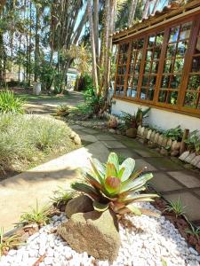 Zahrada ubytování Villa dos Pássaros Paraty Hospedagem