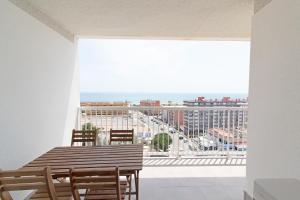 Balkón alebo terasa v ubytovaní Global Properties, Apartamento con terraza y vistas al mar