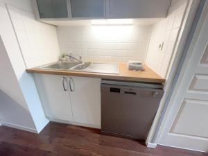 Imagen de la galería de Spacieux duplex central avec terrasse tropézienne, en Salon-de-Provence