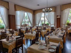 En restaurant eller et andet spisested på Hotel Fleming