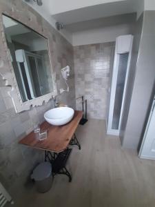 Koupelna v ubytování B&B La casa dei nonni Assergi
