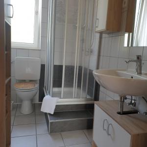 Ένα μπάνιο στο Das Düsselapartment +18 φωτογραφίες