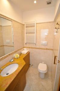 A bathroom at Da Bruno Homes
