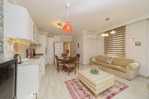 Fotografie z fotogalerie ubytování Flat Close to Beach with Balcony in Konyaalti v destinaci Antalya