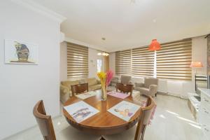 Fotografie z fotogalerie ubytování Flat Close to Beach with Balcony in Konyaalti v destinaci Antalya