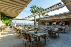 Restoran ili drugo mesto za obedovanje u objektu Gumbet Anil Beach