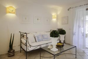 Afbeelding uit fotogalerij van Sole&Luna Apartments in Porto Rotondo
