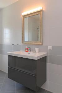 Koupelna v ubytování Apartments Basic Sveti Anton 88